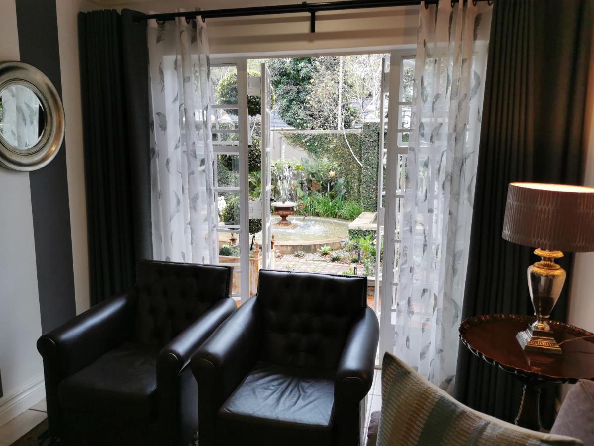 At 98 On Lynburn Guest House Pretoria-Noord Dış mekan fotoğraf