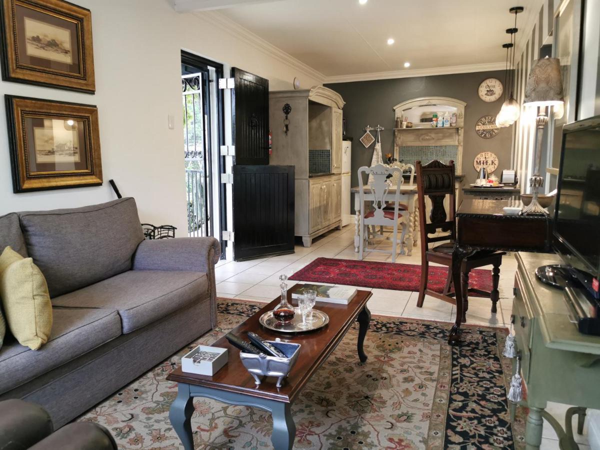 At 98 On Lynburn Guest House Pretoria-Noord Dış mekan fotoğraf