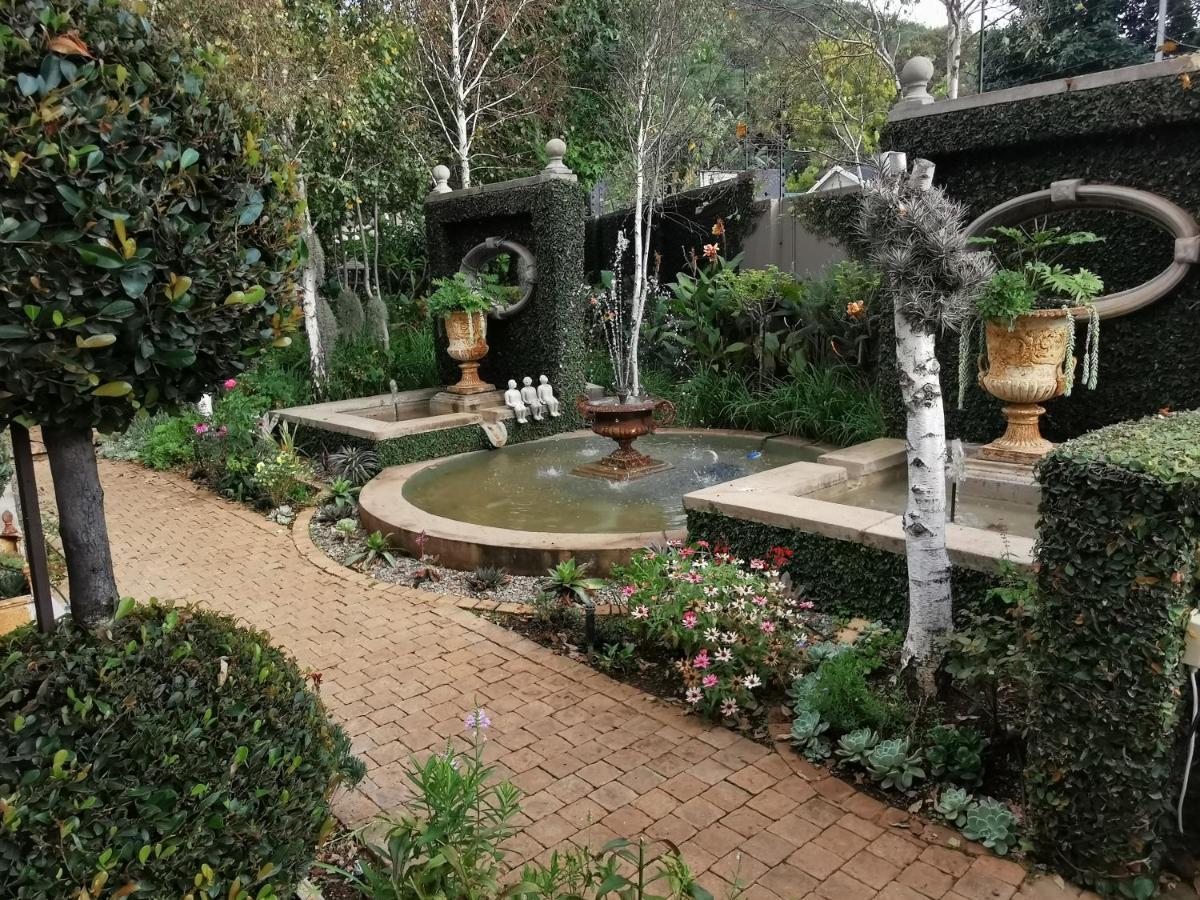 At 98 On Lynburn Guest House Pretoria-Noord Dış mekan fotoğraf