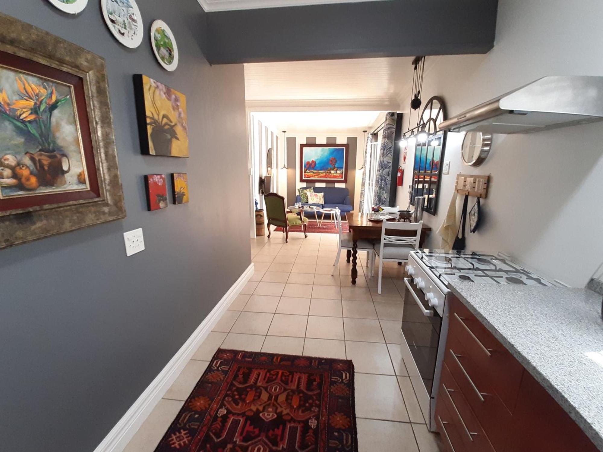At 98 On Lynburn Guest House Pretoria-Noord Oda fotoğraf