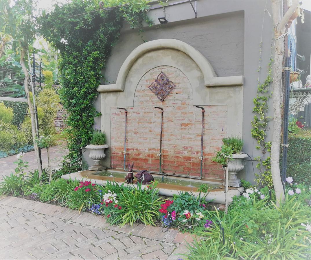 At 98 On Lynburn Guest House Pretoria-Noord Dış mekan fotoğraf